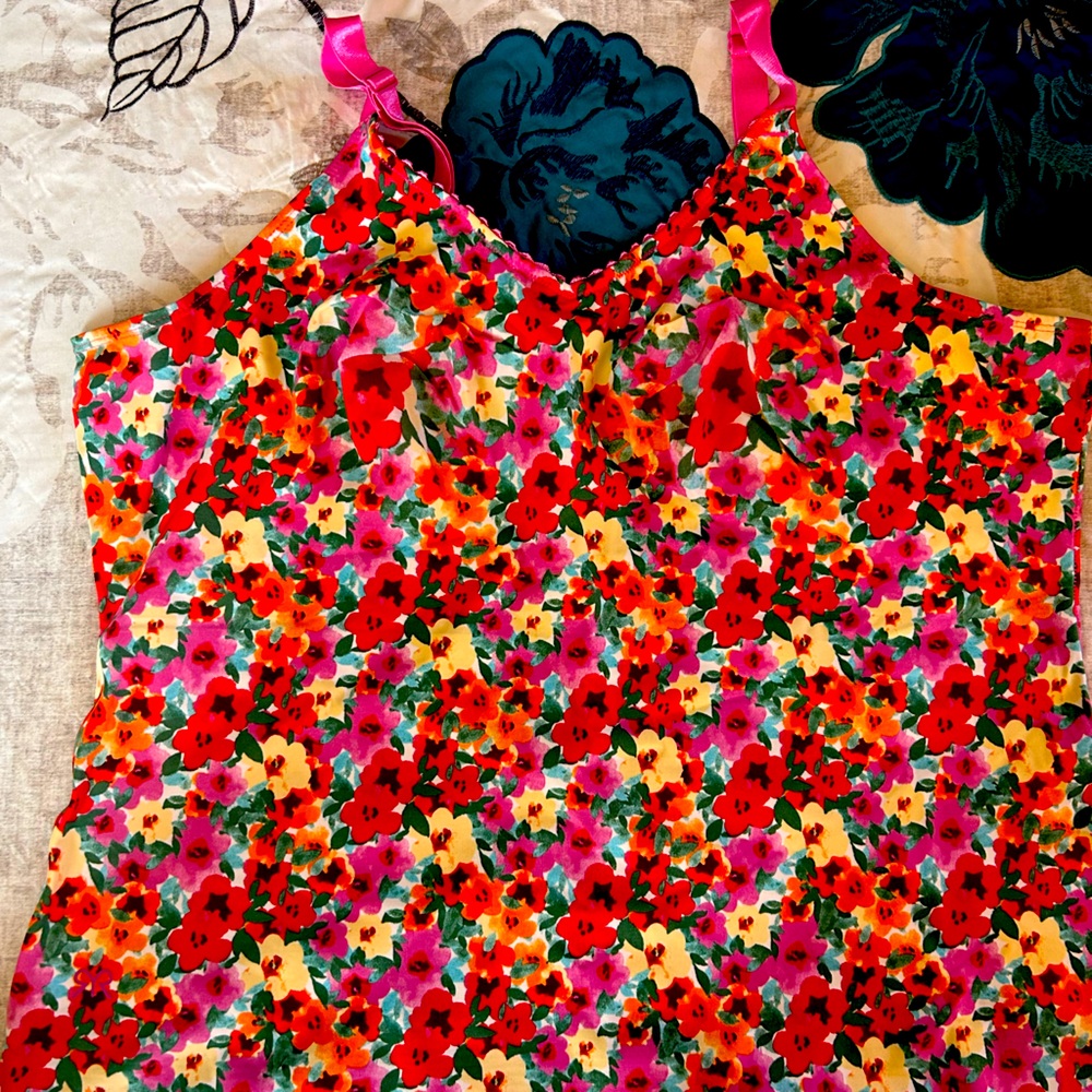 Ruby Ribbon Heritage Floral Bloom, retail $99